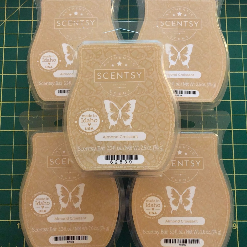 5 scentsy wax bundle- almond croissant
